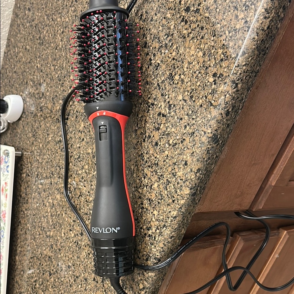 REVLON One-Step Volumizer Plus Hair Dryer and Styler